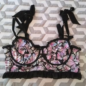 NWT TORRID CURVE Butterfly Design Bra